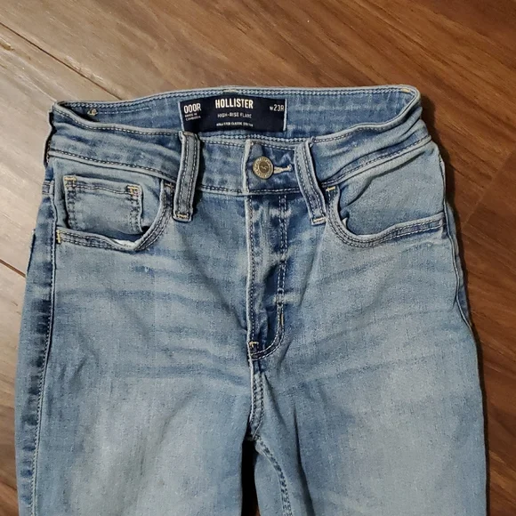 Hollister High Rise Flare Jeans - Picture 3 of 6